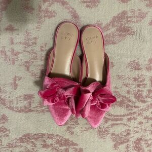 Pink Crown & Ivy Mules